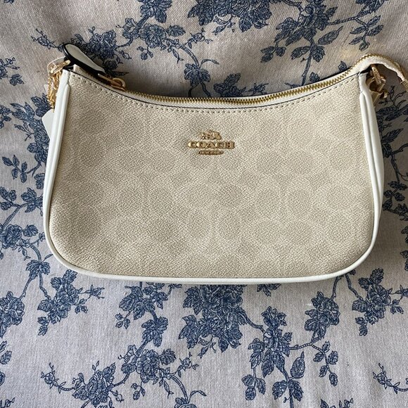 Coach Cream Shoulder Bag - Picture 3 of 11